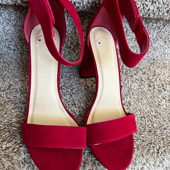 Non-Branded Women's Red Velvet Ankle Strap Heels - Picture 11 of 13
